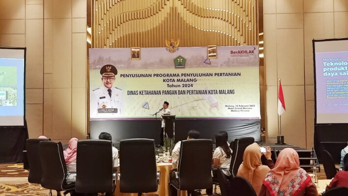 Walikota Malang, H Sutiaji memberikan sambutan dalam kegiatan Penyusunan Program Penyuluhan Pertanian. (istimewa)