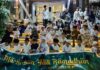 Sambut Bulan Suci Ramadhan 1444 Hijriah, jamaah Masjid Cahyaningati Permata Jingga gelar pawai obor. Selasa (21/03/2023) malam.
