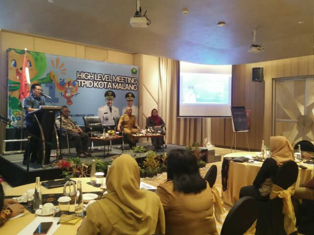 Walikota Malang, H Sutiaji memberikan sambutan High Level Meeting TPID