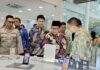 Walikota Malang, H Sutiaji ikut meresmikan OPPO eXperience Store. (ft.cholil)