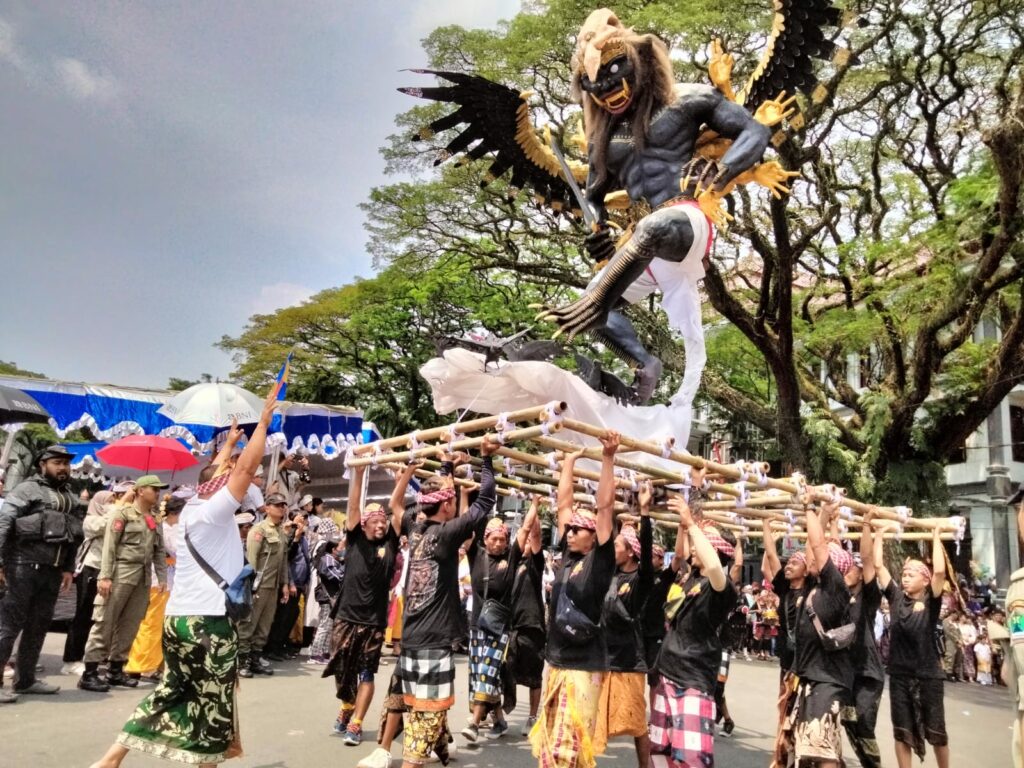 MERIAH : Kirab Ogoh-ogoh dalam perayaan Hari Raya Nyepi di Kota Malang