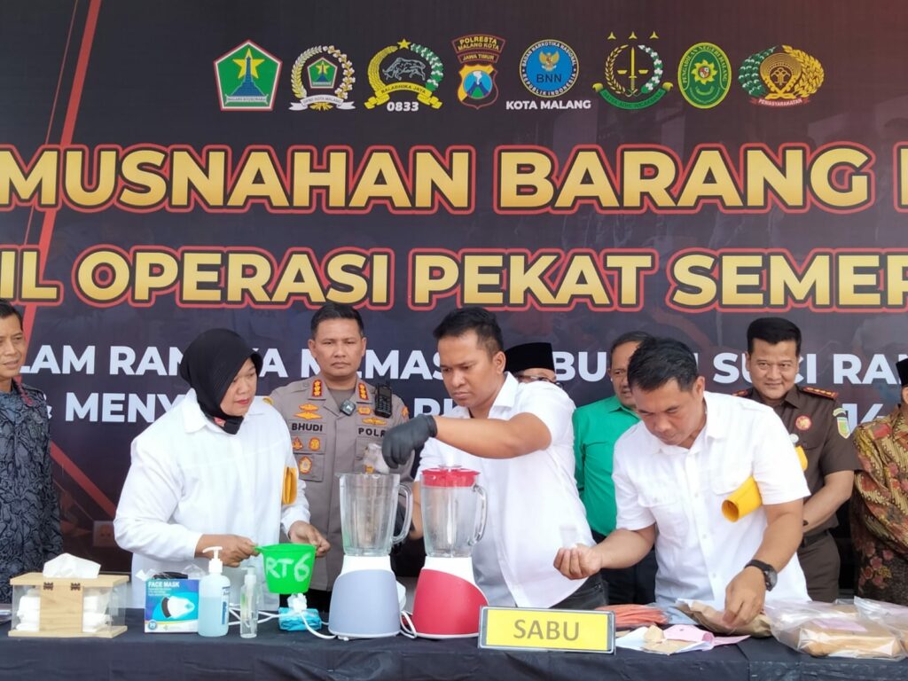 Pemusnahan barang bukti hasil operasi Pekat Semeru 2023 Polresta Malang Kota