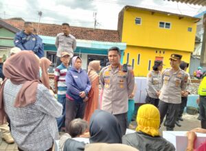 Keakraban warga bersama jajaran Polresta Malang Kota