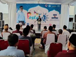 Rektor IKIP Budi Utomo Malang, Assoc Prof Nurcholis Sunuyeko, MSi, memberikan sambutan dalam kegiatan FestaMu