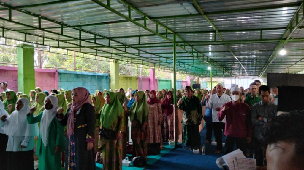 Ratusan warga Nahdliyyin dan Fatayat NU Kecamatan Blimbing, Kota Malang hadir dalam kegiatan Halal Bihalal yang diprakarsai MWC NU Kecamatan Blimbing