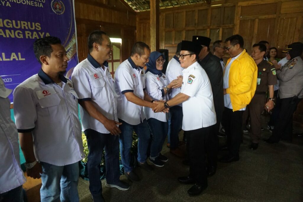 Pengurus MAPPILU PWI Malang Raya masa bakti 2022/2025 mendapat ucapan selamat dari para pejabat Forkopimda Malang Raya usai pelantikan