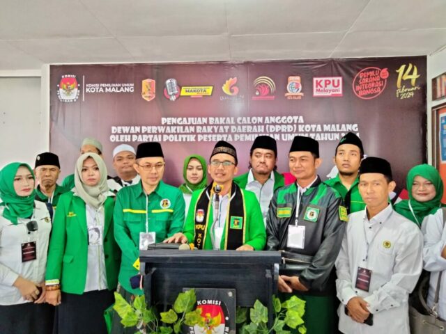 Daftarkan 45 Bacaleg di KPU, DPC PPP Kota Malang Target 5 Kursi (ft.cholil)