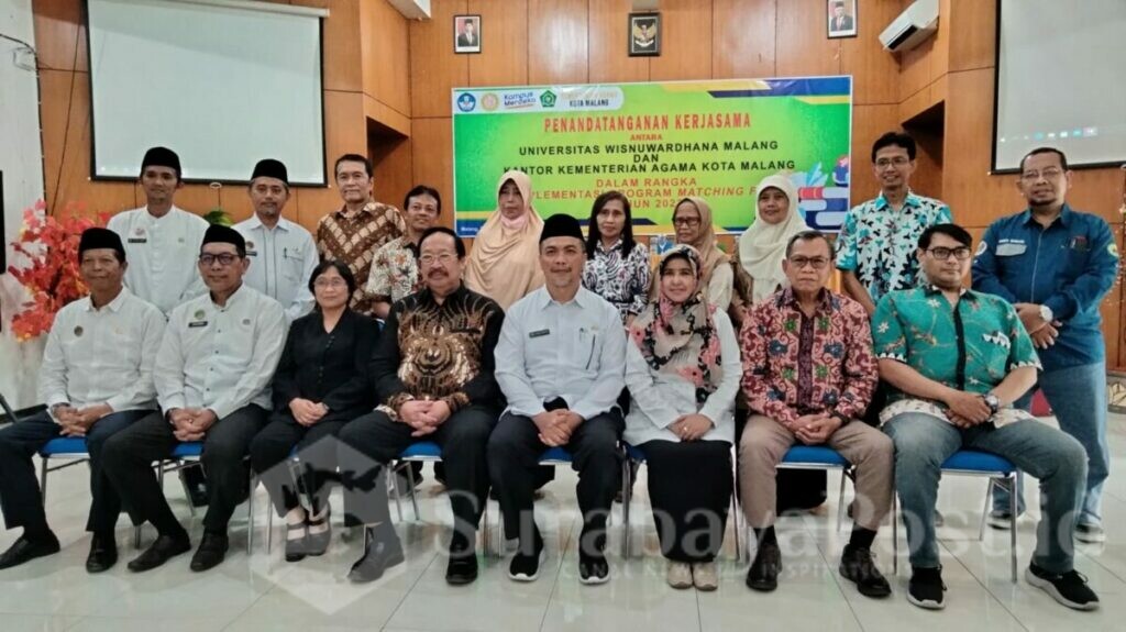 Rektor Unidha Malang Prof Suko Wiyono dan Kepala Kemenag Kota Malang, KH Achmad Shampton bersama kedua belah pihak pose bersama