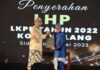 Walikota Malang, Drs. H. Sutiaji menerima LHP dari Kepala Badan Pemeriksa Keuangan (BPK) RI Perwakilan Provinsi Jawa Timur, Karyadi, S.E., M.M., Ak., CA., CFrA, CSFA, pada acara Penyerahan Serentak LHP atas LKPD se-Jawa Timur, Kamis (25/05/2023) di Sidoarjo. (Ist)