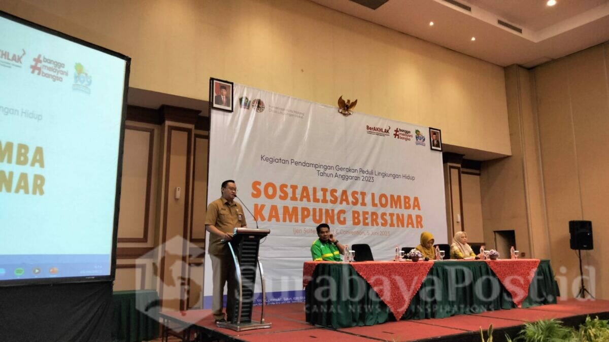 Kepala DLH Kota Malang, Noer Rahman Wijaya, ST., MM memberikan sambutan sekaligus membuka secara resmi Sosialisasi Lomba Kampung Bersinar 2023 di Ijen Suite Resort & Convention, Senin (05/06/2023)