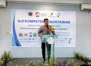 Uji Kompetensi Wartawan (UKW) angkatan ke-51 yang diselenggarakan oleh Persatuan Wartawan Indonesia (PWI) Malang Raya, secara simbolis dibuka oleh Kapolresta Malang Kota, Kombes Pol Budi Hermanto, Jumat (21/07/2023).