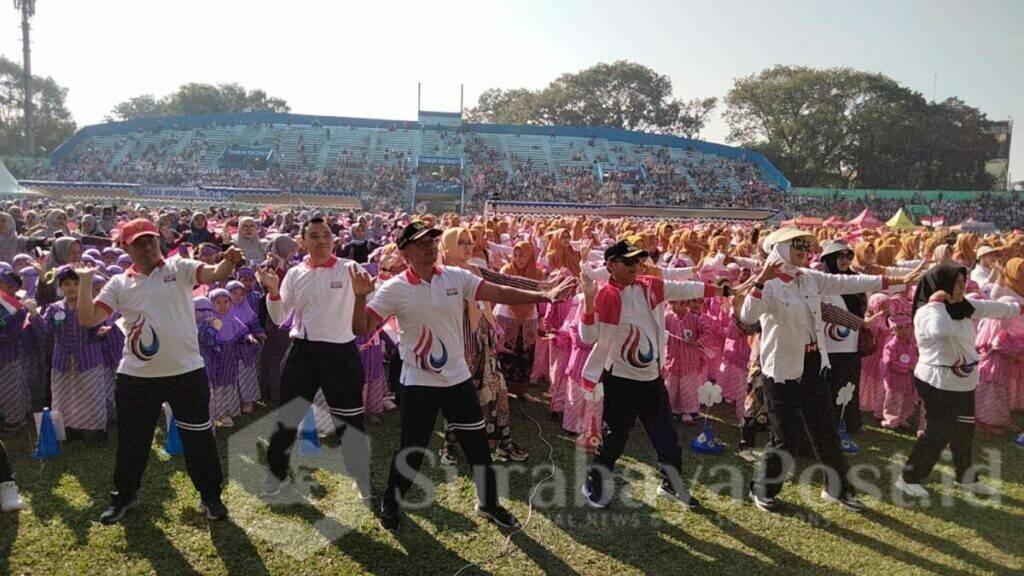 Ribuan guru dan murid PAUD se-Kota Malang semarak memeriahkan Gebyar PAUD dan Pendidik Anak Usia Dini di Stadion Gajayana pada Sabtu (29/7/2023).
