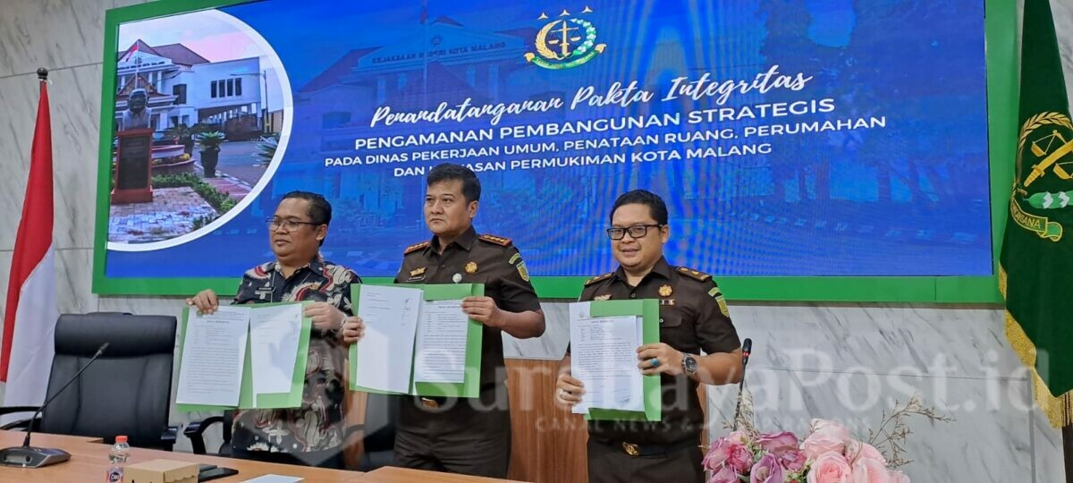 Penandatanganan Pakta Integritas Kepala Dinkes, Dr Husnul Muarif dengan Kejaksaan Negeri Kota Malang (ist)