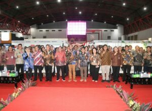 Wakil Menteri Hukum dan Hak Asasi Manusia (Wamenkumham), Edward Omar Sharif Hiariej menutup secara resmi kegiatan Temu Bisnis Tahap VI di Jakarta International (JI) Expo, Jakarta, Sabtu (05/08/2023).