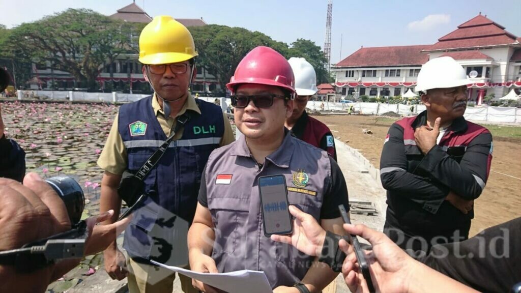 Ketua Tim PPS Kejaksaan Negeri Kota Malang, Eko Budisusanto, SH, MH memberikan keterangan kepada wartawan dilokasi revitalisasi