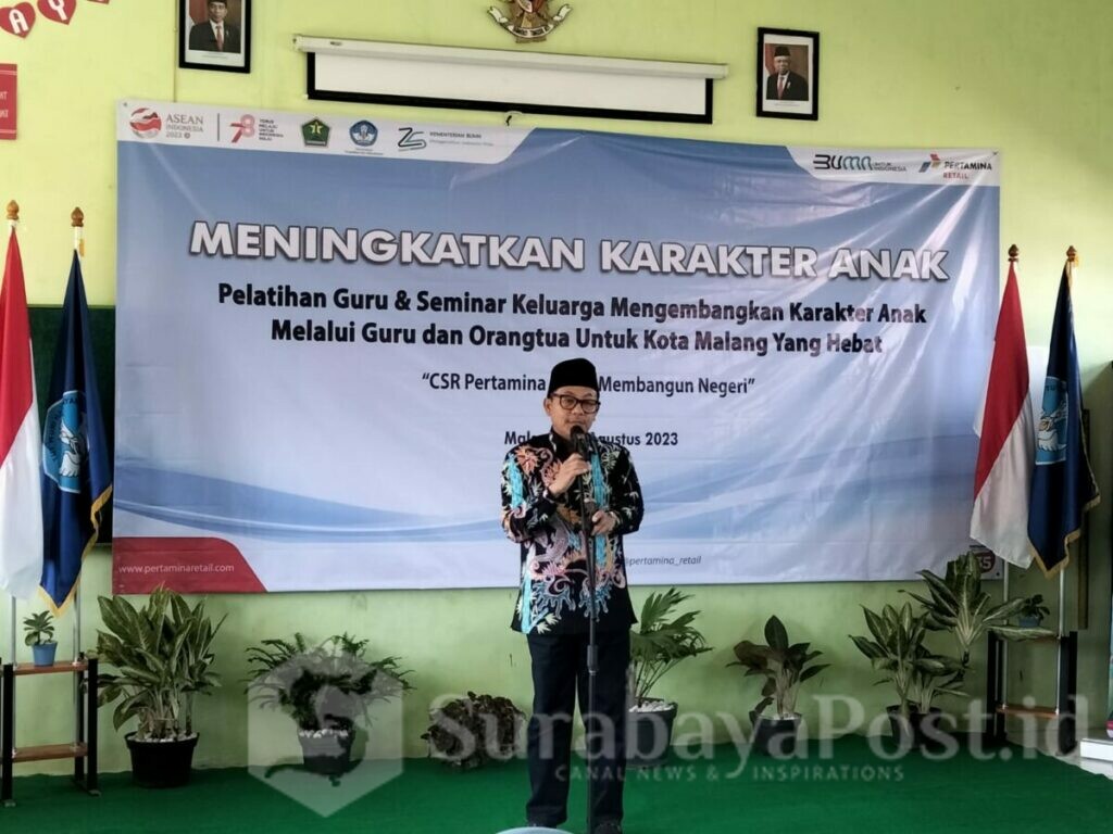 Walikota Malang H Sutiaji memberikan arahan dalam kegiatan meningkatkan karakter anak di SD Negeri Tanjungrejo 2