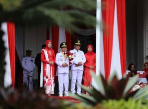 Walikota Malang, H Sutiaji dan Wawali Sofyan Edi menyempatkan untuk berpamitan jelang berakhirnya masa jabatannya.