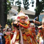 Tampilan peserta pawai budaya yang digelar Pemerintah Kota Malang