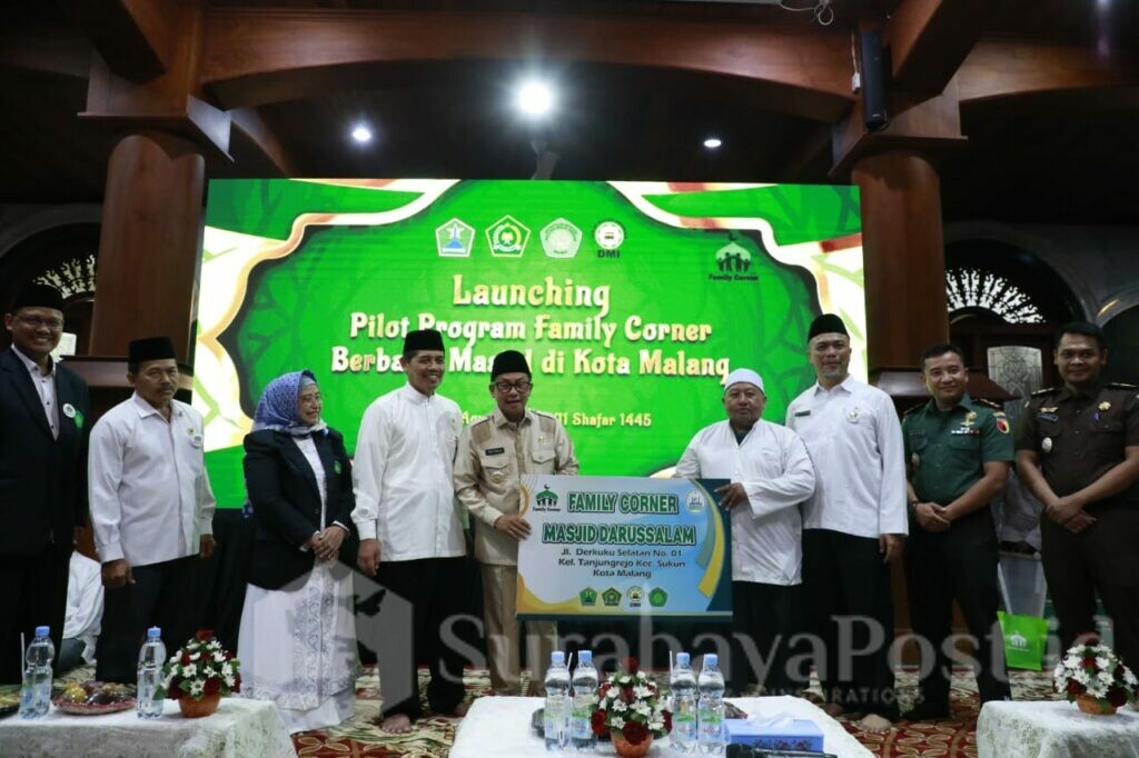 Walikota Malang, Drs. H. Sutiaji resmi meluncurkan Pilot Program Family Corner Berbasis Masjid di Kota Malang (ist)
