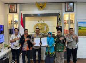 Penandatanganan MoU Polresta Malang Kota dengan KPU Kota Malang