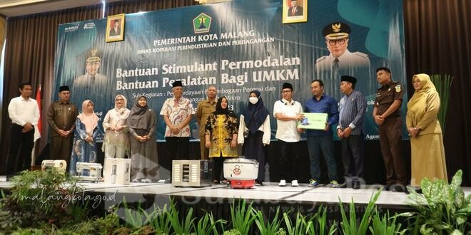 Diskopindag Berikan Bantuan Stimulan Peralatan kepada 200 Pelaku UMKM di Kota Malang