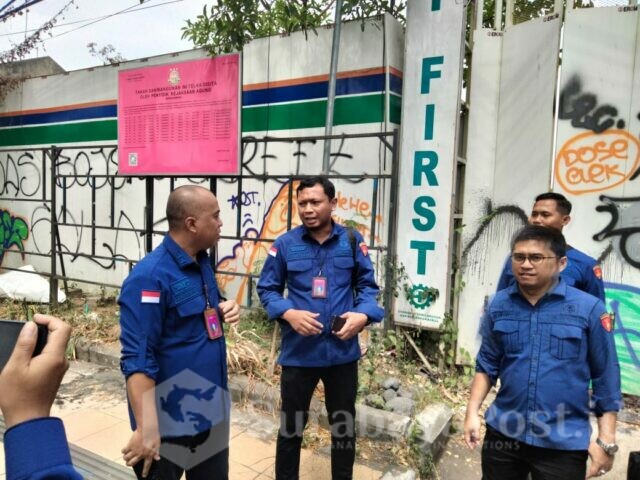 Kejaksaan Agung RI menyita aset tanah dan bangunan Nayumi Sam Tower Kota Malang, Jawa Timur, Kamis (07/09/2023) siang. Penyitaan itu diduga terkait kasus korupsi PT Graha Telkom Sigma (GTS).