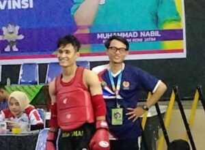 Atlet Muay Thai Kota Malang, Bobby Penalroza di Kelas 57 kilogram usai menangkan pertandingan lawan wakil Bangkalan