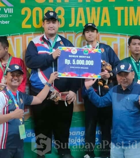 Tim Biliar Kota Malang dengan hasil sementara 5 emas 3 perak dan 1 perunggu
