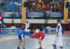 Atlet Sambo Kab Malang Iin Wijayanti (berbaju biru) saat bertanding dengan atlet Sambo dari Kab Malang Tuban (berbaju merah) di GOR Dinas Pendidikan Kota Mojokerto (ist)