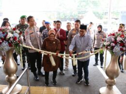 Deputi Bidang Pelayanan Publik Kemenpan RB, Diah Natalisa meresmikan pembangunan tiga gedung milik Polresta Malang Kota, Sabtu ( 16/09/2023).