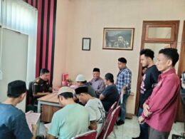 Kejaksaan Negeri Kota Malang menerima pelimpahan berkas, barang bukti dan tersangka Gotri CS, diruang Pidana Umum (Pidum) Kejari setempat, Kamis (21/09/2023) siang.