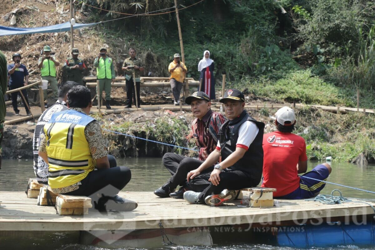 Tinjau Jembatan Lembayung, Pj. Walikota Malang Beri Solusi (ist)