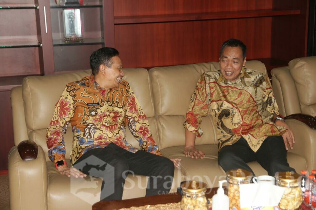 Pj. Walikota Malang, Wahyu Hidayat dan Kepala BPK RI Perwakilan Jatim, Karyadi (ist)