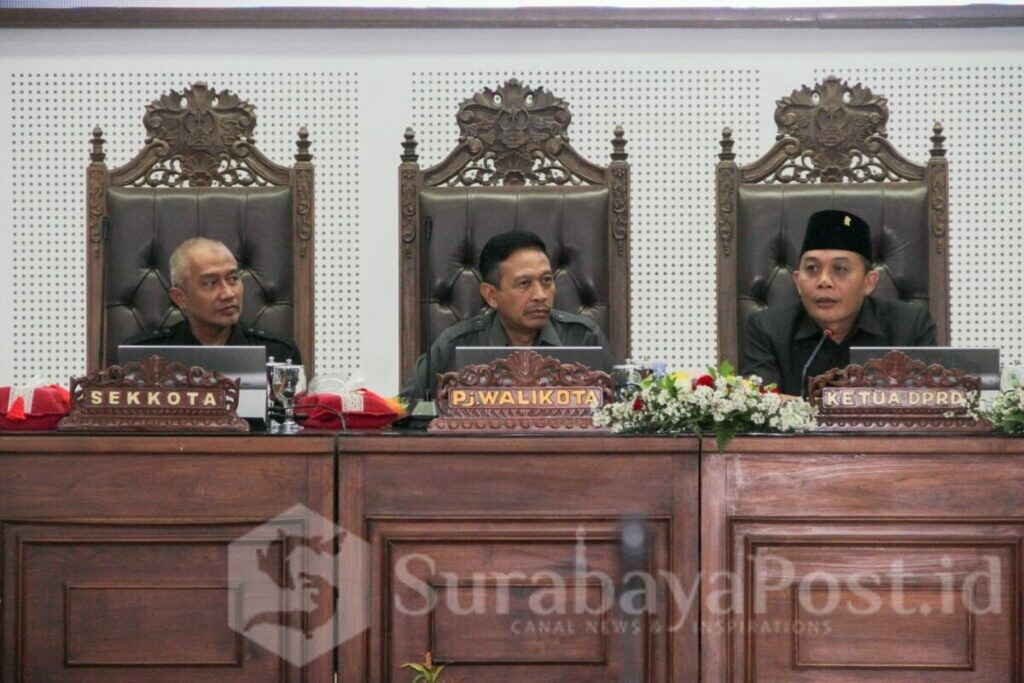 Rapat Paripurna dengan agenda penyampaian Pandangan Akhir Fraksi terhadap Rancangan KUA PPAS APBD tahun anggaran 2024 digelar di ruang Rapat Paripurna DPRD Kota Malang, Jumat (3/11/2023).
