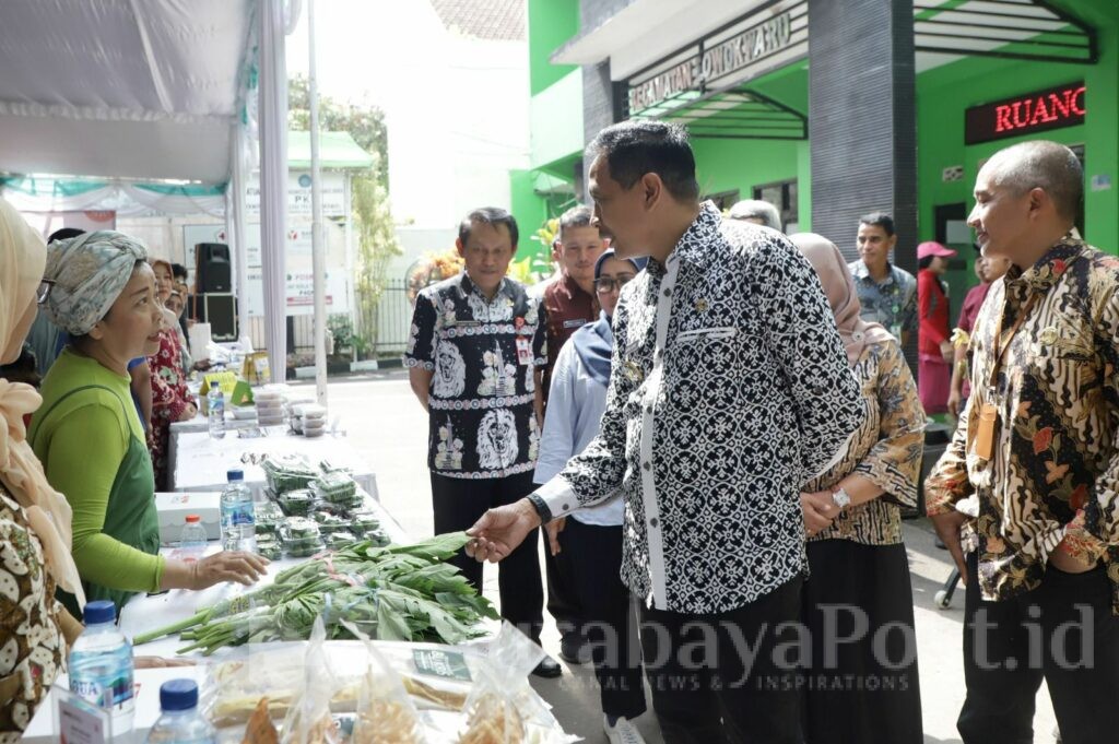 Tekan angka stunting, Pj. Walikota Malang gelar Pasar Murah Produk kelautan dan perikanan.(dok. Prokompim)