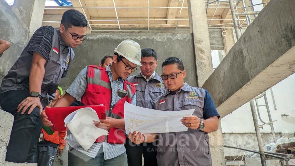 Tim PPS Kejari Kota Malang Pantau Pembangunan Gedung Ops Polresta Malang Kota dan Puskesmas. (Dok. Kejari Kota Malang)
