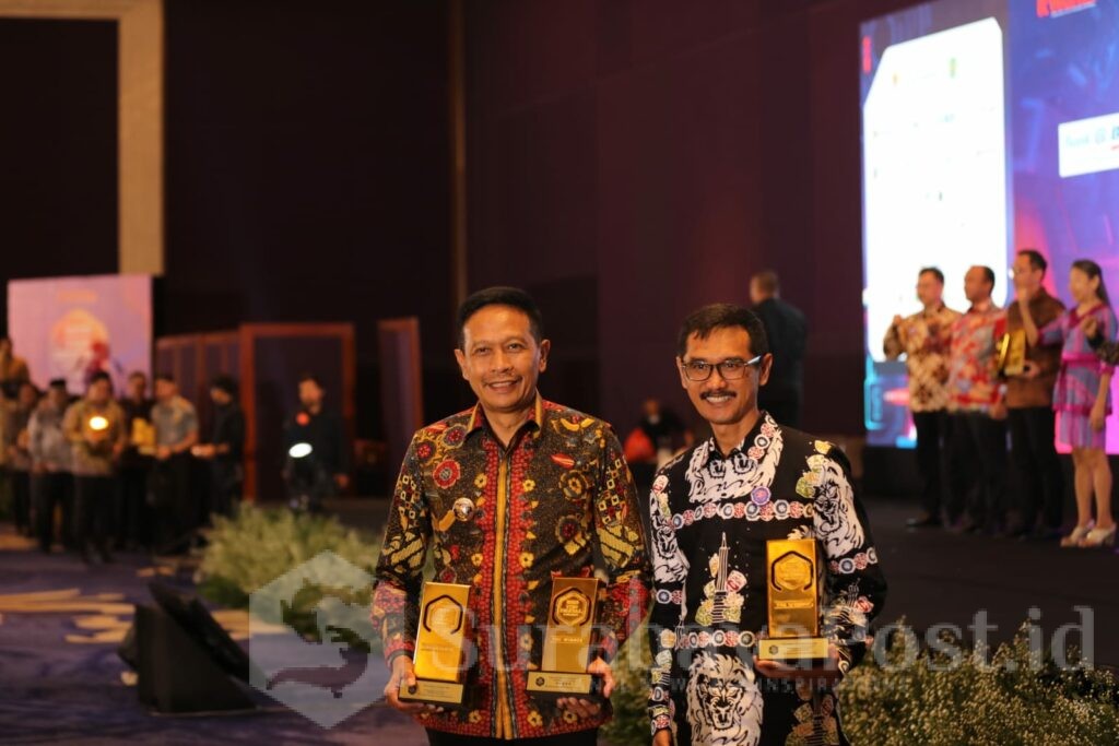 Pj. Walikota Malang, Wahyu Hidayat dan Kepala Diskominfo, Muhamad Nur Widiyanto