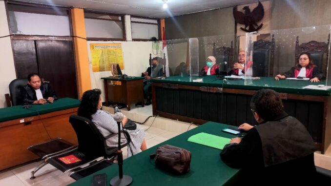 FM Valentina, terdakwa j kasus dugaan pemalsuan surat divonis hakim PN Kota Malang dengan nasa percobaan 2 tahun