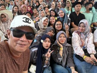BUKTI NYATA: Suasana kebersamaan seperti inilah yang membuat Universitas IBU Malang meraih peringkat tertinggi se Jawa Timur dan peringkat ketiga Nasional Program PMM4. (Dok. Humas UIBU)