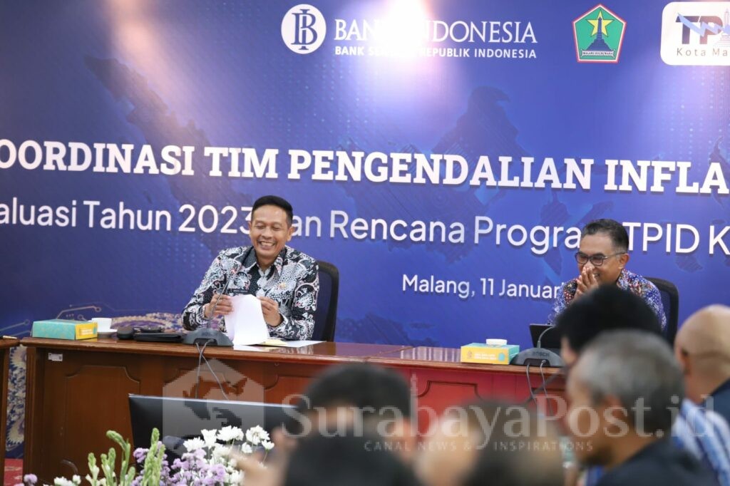 Pj Walikota Wahyu Hidayat : implementasikan, kembangkan dan evaluasi terus 9 langkah konkret pengendalian inflasi di Kota Malang. (Dok. Prokompim)