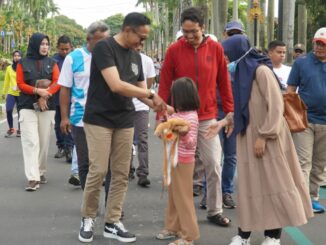 Pj. Walikota Malang, Wahyu Hidayat bersama jajaran kepala OPD saat mengunjungi pelaksanaan CFD (dok. Diskominfo)