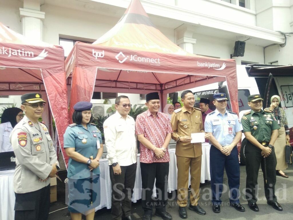 Pj. Walikota Malang bersama Forkopimda saat Launching SPPT PBB