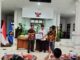 Ketua DPRD Kota Malang, I Made Riandiana Kartika saat menerima penghargaan dari Persatuan Wartawan Indonesia (PWI) Malang Raya, Jumat 9 Februari 2024.