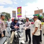 Sasar penunggak pajak, Samsat Kota Malang dan Satlantas Polresta Malang Kota serta Jasa Raharja menggelar operasi gabungan Sadar Pajak, Selasa (20/02/2024).