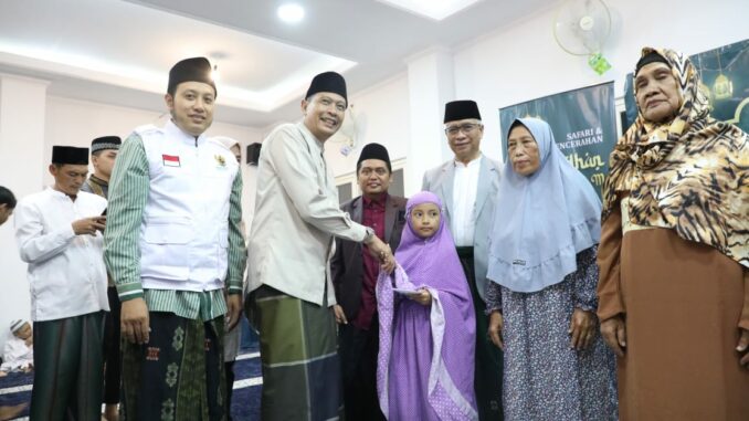 Safari Ramadhan, Pj. Walikota Malang, Wahyu Hidayat berbagi di Bulan Suci (Dok. Prokompim)