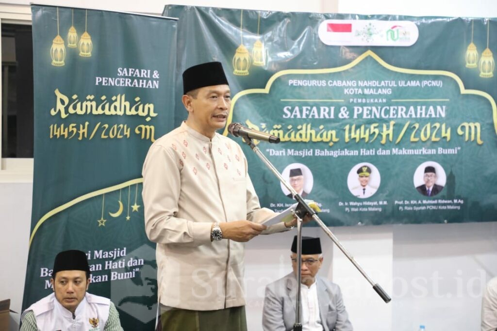Pj. Wahyu Hidayat saat memberikan sambutan dalam kegiatan Safari Ramadhan. (Dok. Prokompim)