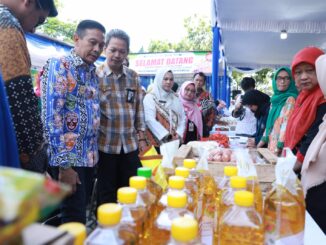 Gelar GPM, Pj. Walikota Malang, Wahyu Hidayat menghimbau masyarakat membeli sesuai kebutuhan. (Sumber Prokompim)