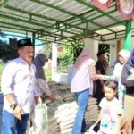 HM Ikhsan, Dermawan asal Kota Malang, Jawa Timur kembali membagikan beras sebanyak 4 ton, Minggu (07/04/2024) siang.