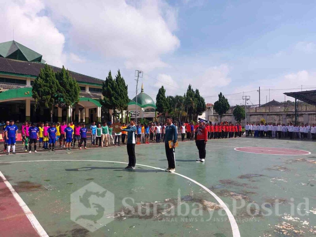 Pegawai dan para warga binaan Lapas Kelas 1 Malang yang ikut dalam Pekan Olahraga. (Sumber Lapas)