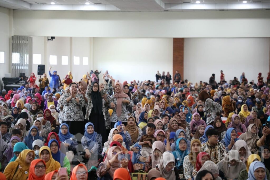 Ribuan tenaga pendidik TK, SD dan SMP hadir dalam kegiatan halalbihalal bersama Pj. Wali Kota Malang